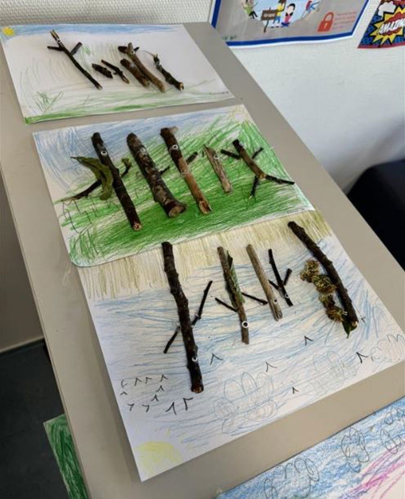 En tegning av en gruppe maur